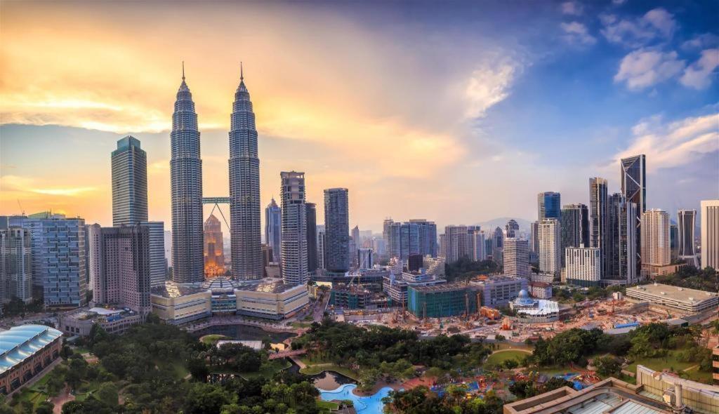 Kuala Lumpur International Hotel Exterior photo