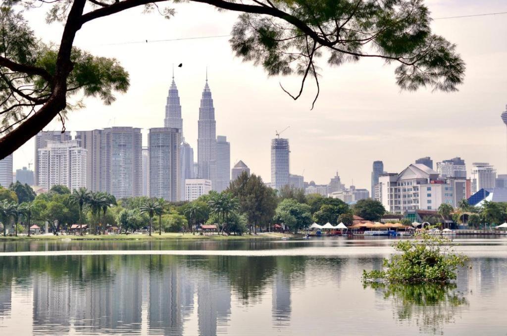Kuala Lumpur International Hotel Exterior photo